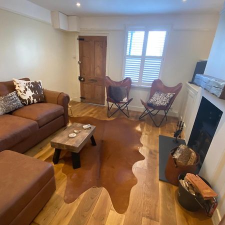 A Charming And Stylish Country Cottage. Hungerford Esterno foto