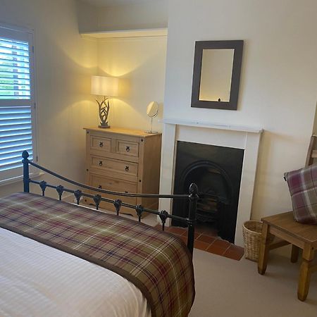 A Charming And Stylish Country Cottage. Hungerford Esterno foto
