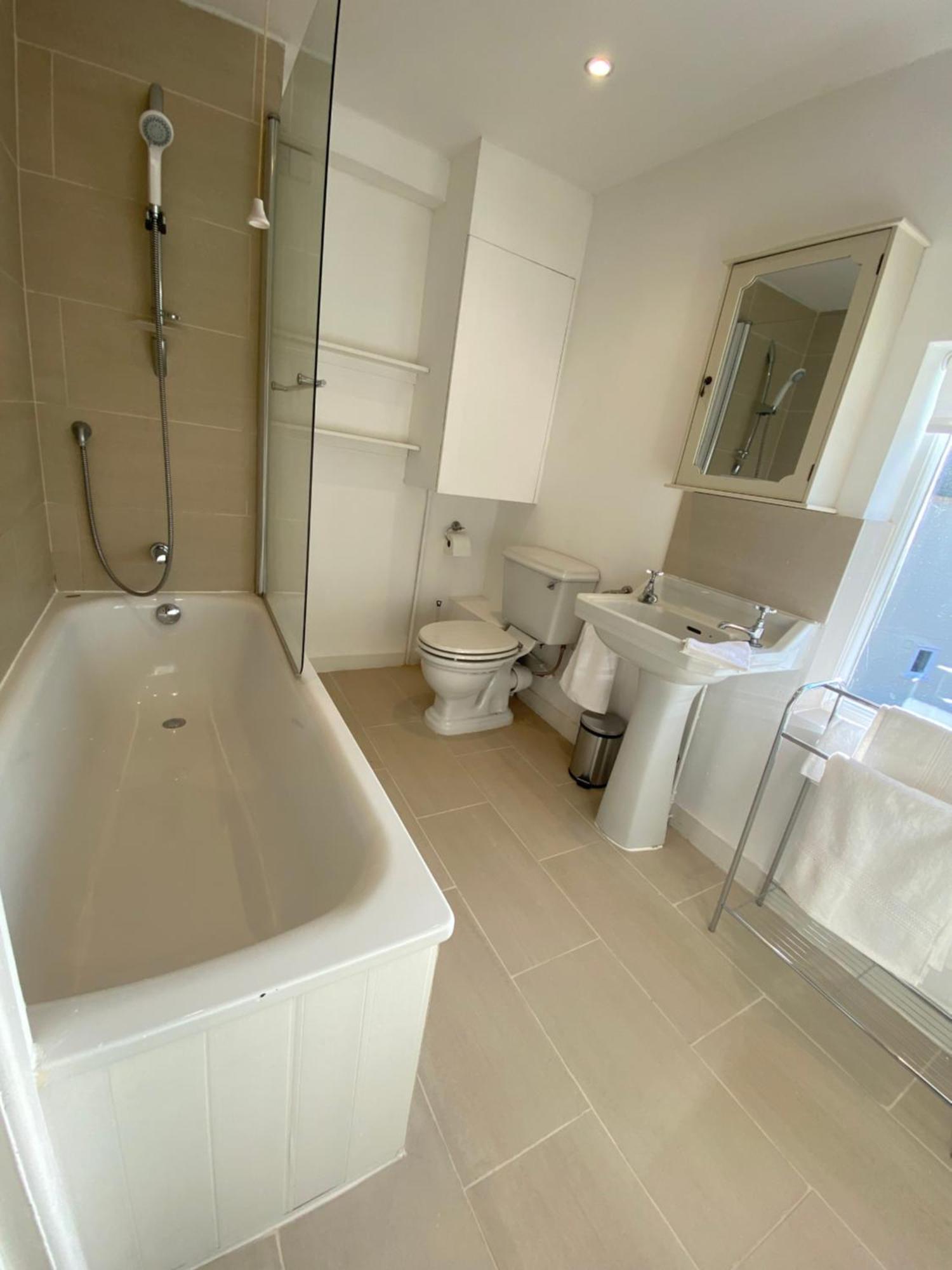 A Charming And Stylish Country Cottage. Hungerford Esterno foto